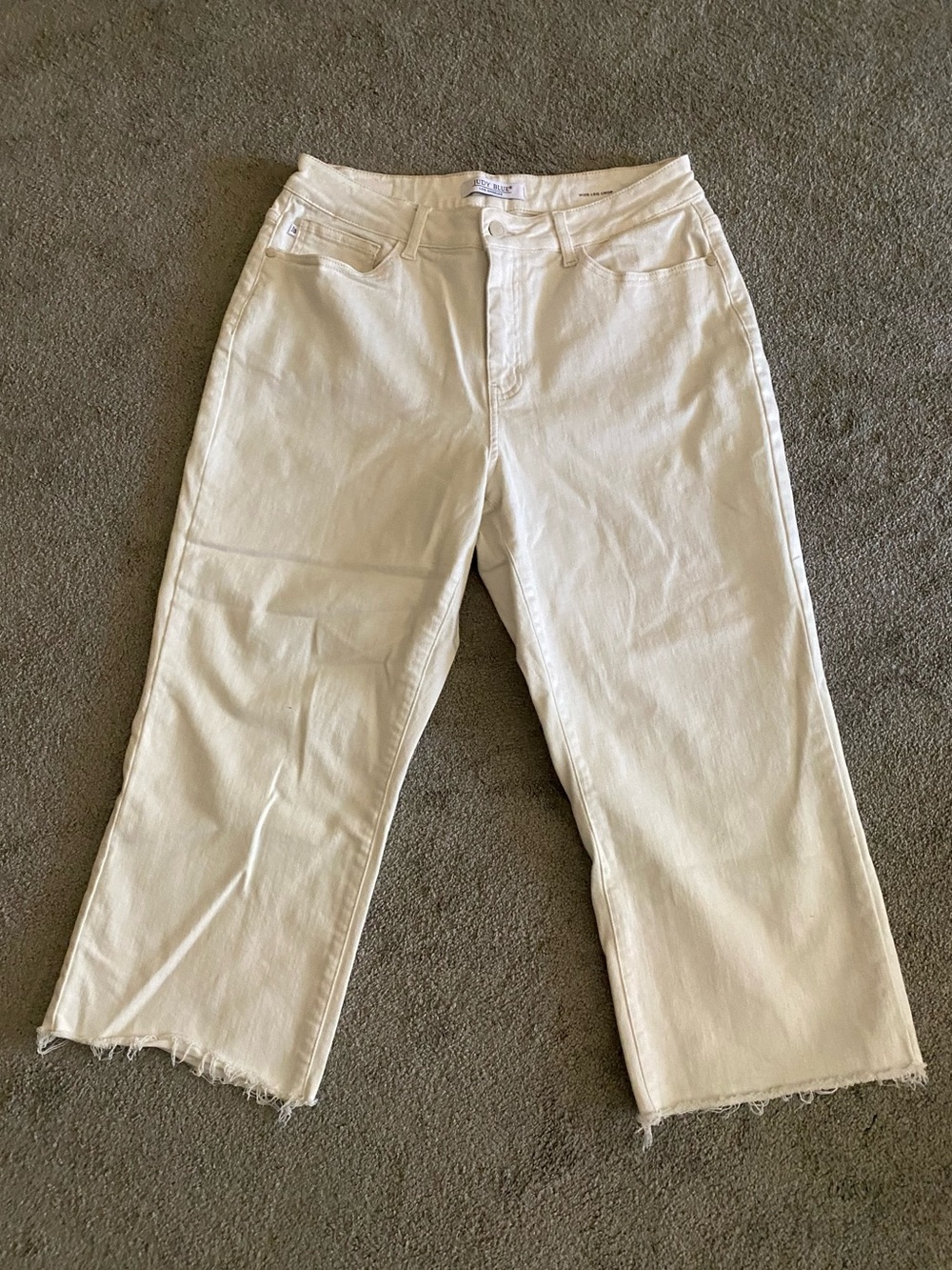 Judy Blue Off-White Cropped Wide-Leg Jeans 14W